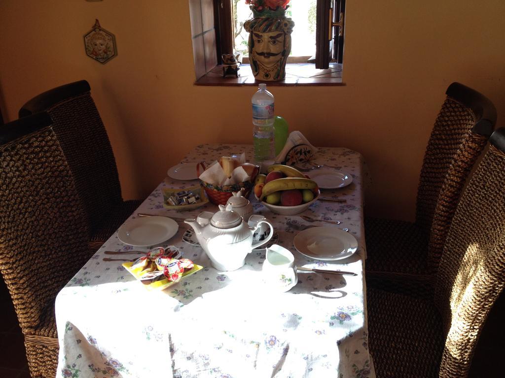 Agriturismo Vita E Natura Villa Noto Luaran gambar